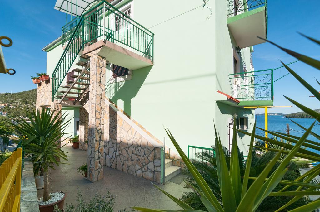 Apartment Stojan A1 Marina Esterno foto