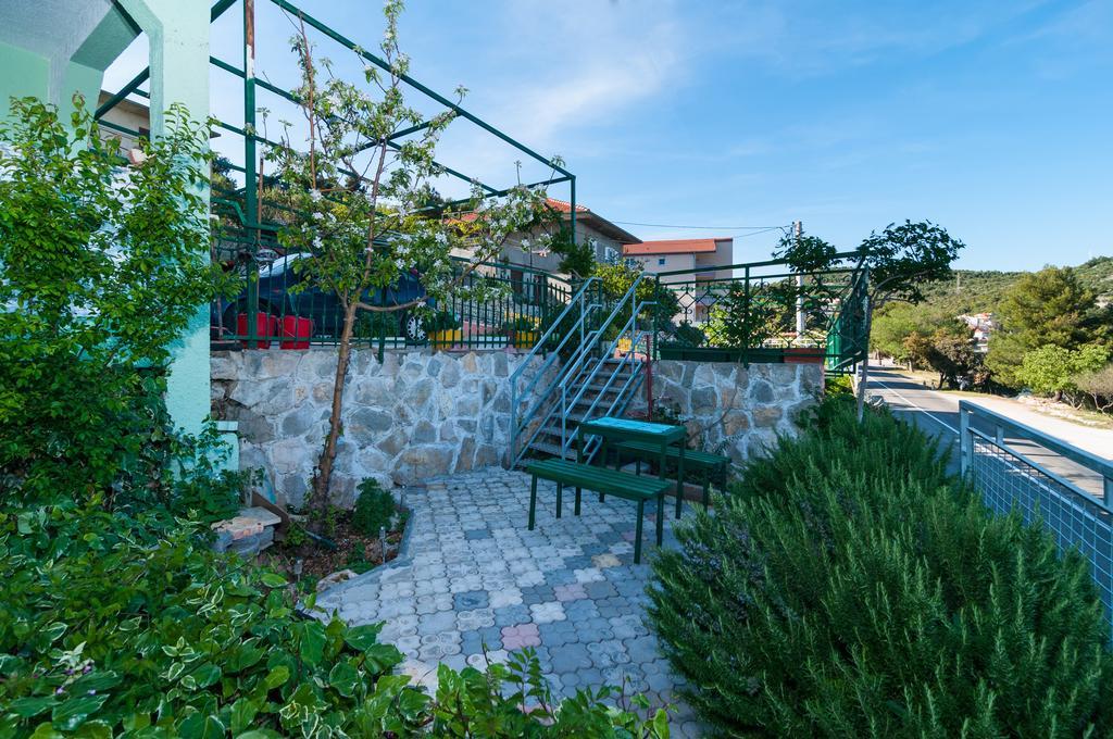 Apartment Stojan A1 Marina Esterno foto
