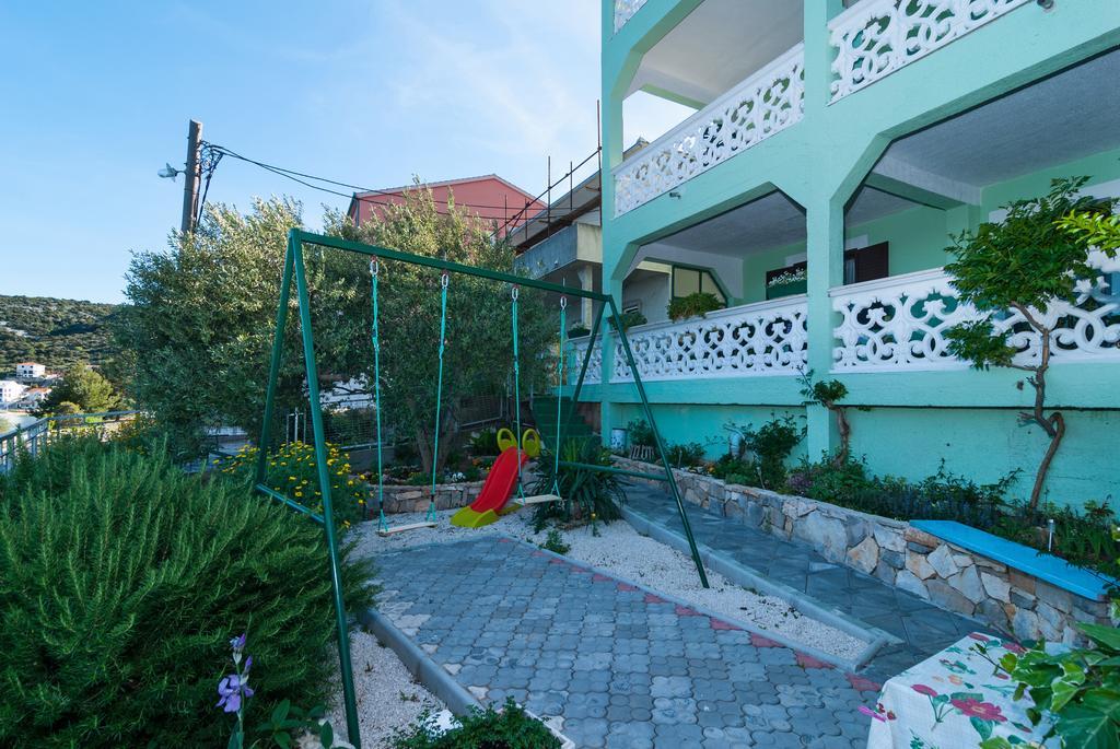 Apartment Stojan A1 Marina Esterno foto