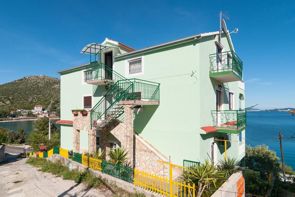 Apartment Stojan A1 Marina Esterno foto